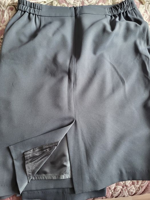 Деловой костюм тройка.