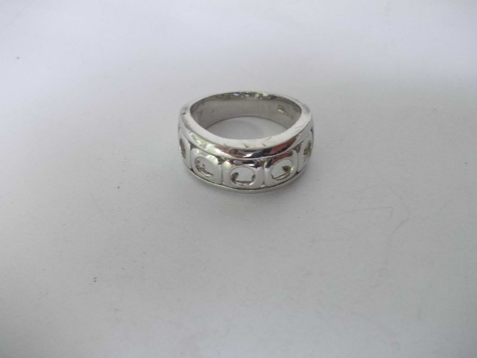 Inel vechi din argint lipsa pietre
