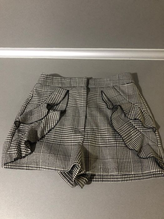 Къси гащи и Пола Zara, Pieces