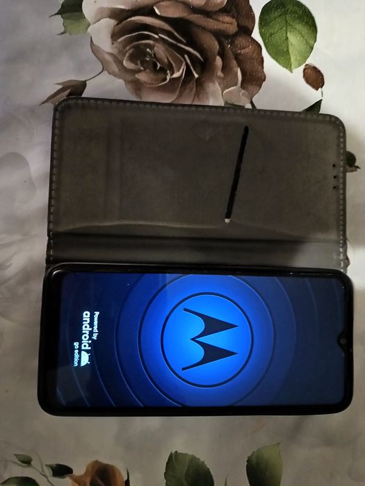 Moto e 13 телефон