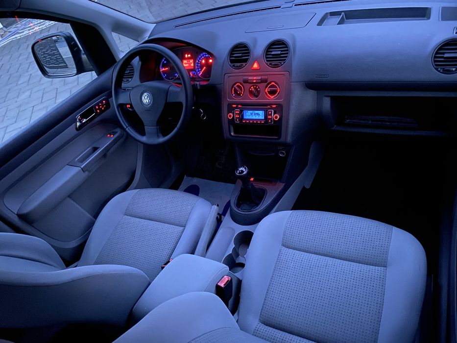 Vw Caddy Life 1,9-Tdi-77 kw-105 Cp-fara rugina-top