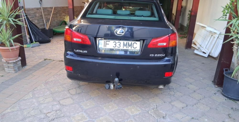 Vnd Lexus is 220d