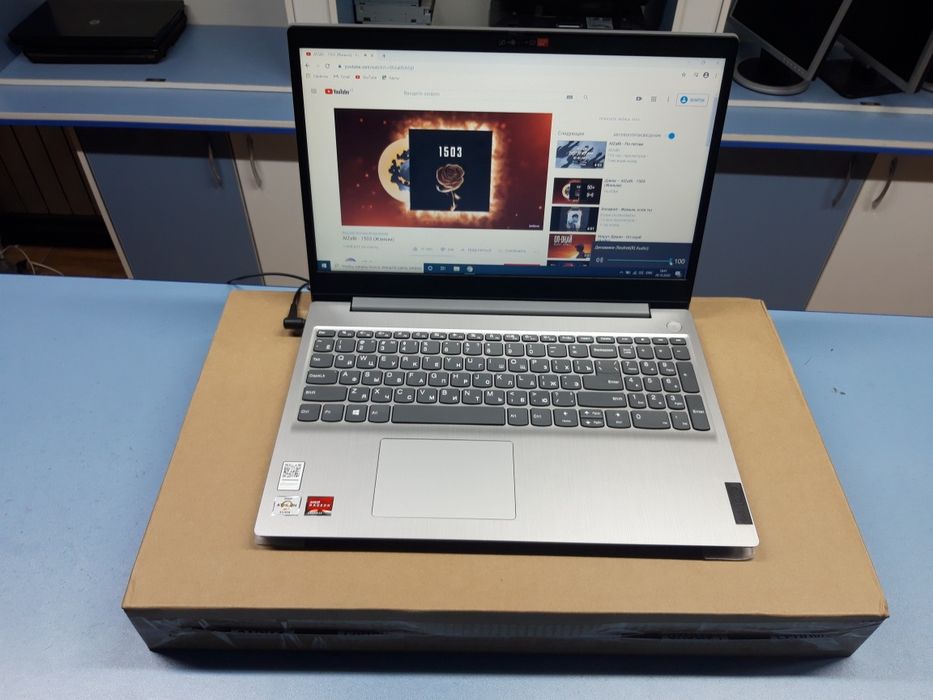 ноутбук lenovo + подарок