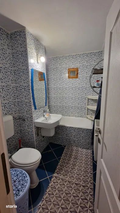 Apartament 3 camere – decomandat – Zona Micro 16, Str. Iasomiei