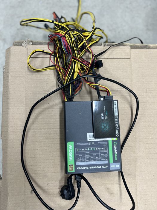 Захранване Gamemax GM 1650 1650W 80 Plus Gold С бонус SSD