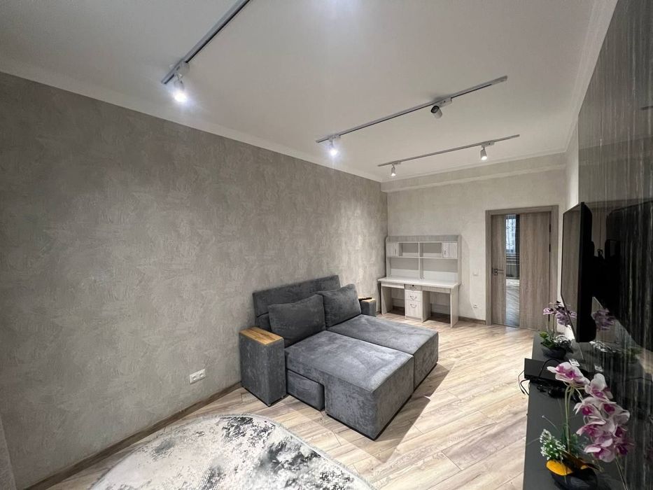 Яккасарайский р-н уютная квартира 2 комнаты 72м² большой охран.двор