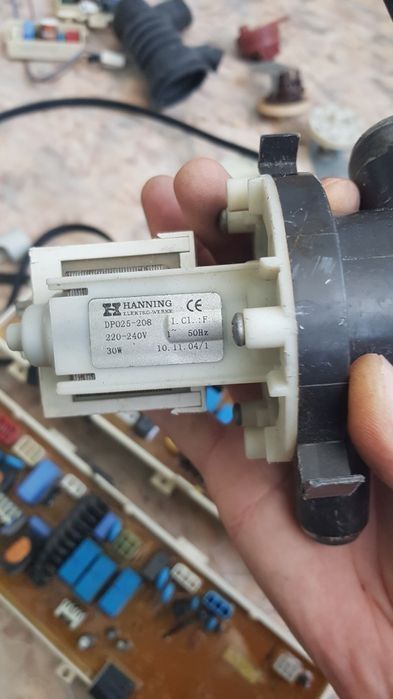 Запчасти на стиральные машинки