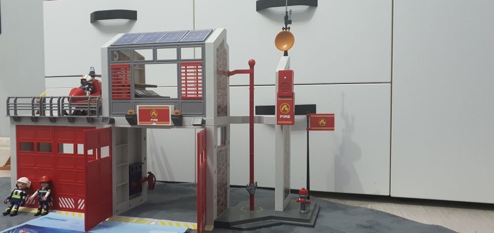 Statie de pompieri cu elicopter, 9462 Playmobil, City Action