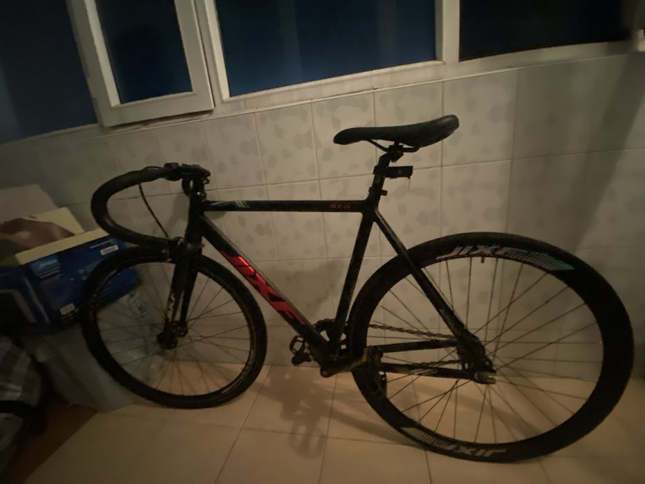 Продаю фикс брали  летом