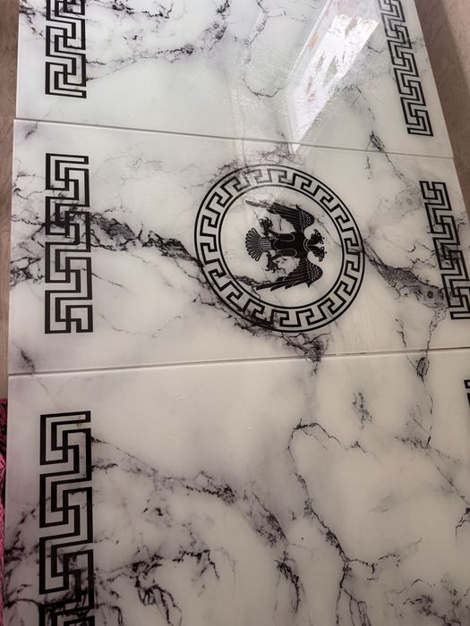 Продается стол б/у в сарани