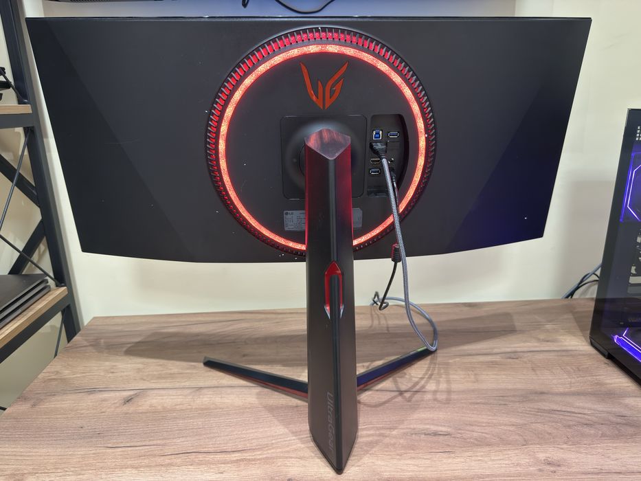 LG UltraGear 34 Gaming Monitor