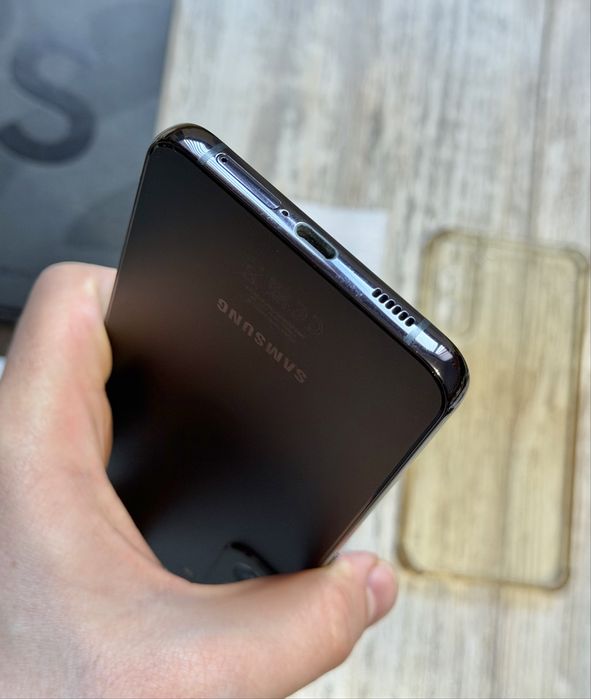 Samsung Galaxy S22 Plus 5G 256 GB 8 GB Ram Dual Sim Black Отличен