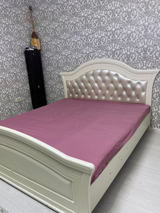 Продам кровать, размер на 180/200