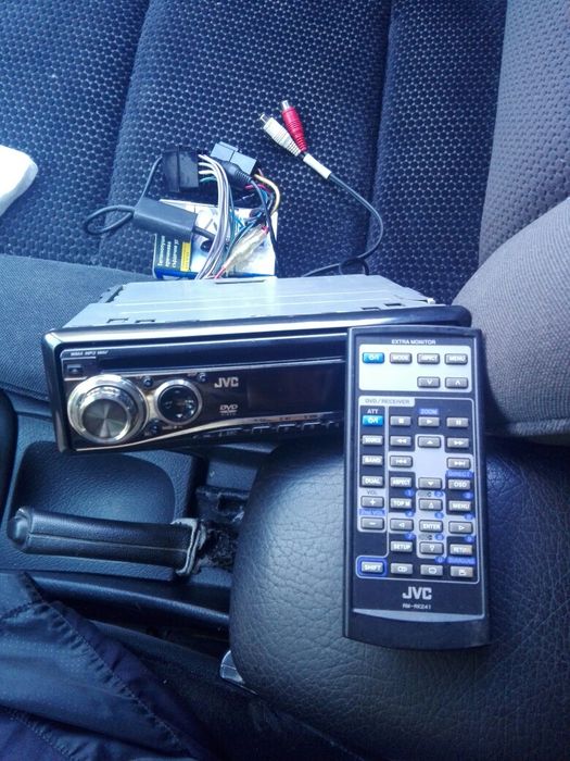 СД mp3 и dvd jvc. Може бартер за СД alpine с флашка