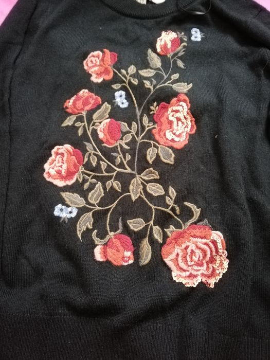 Pulover fara defecte ascunse marimea M