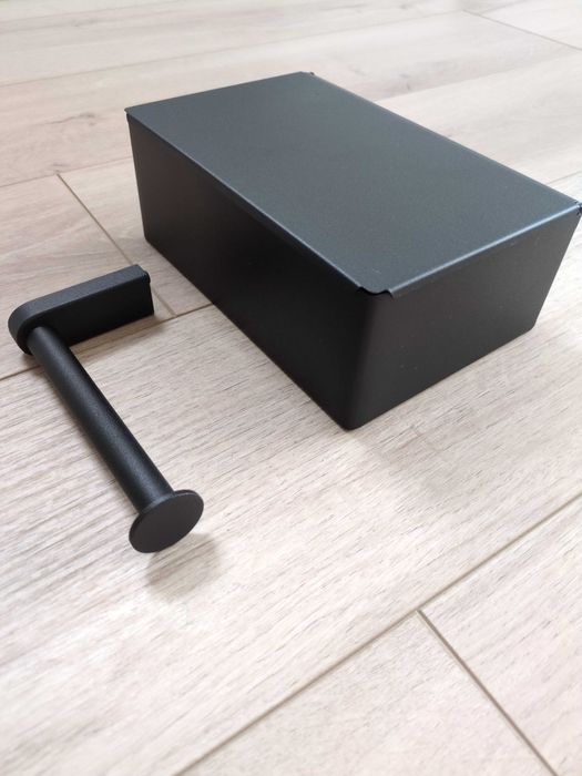 Поставка за тоалетна хартия