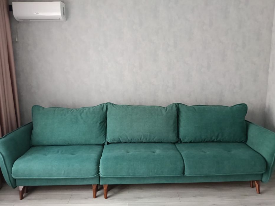 Продам диван. Размер 3.40 х 1.10