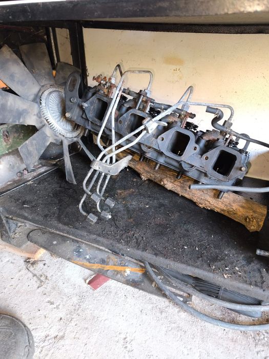 Vând piese motor Nissan Cabstar