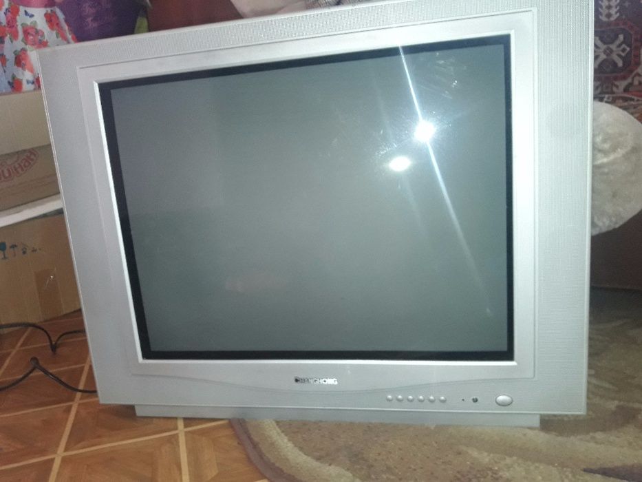 Большой Телевизор "Чанконг" 70 см.