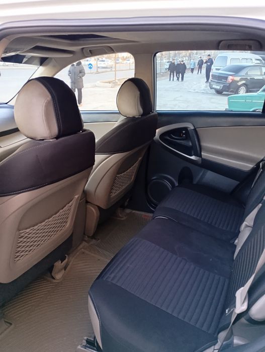 Тайота rav4 2008йил