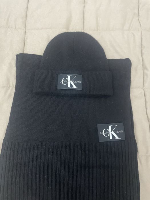 Продам комплект Calvin Klein