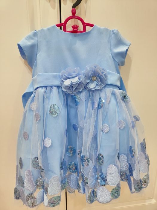 Продам праздничные платья