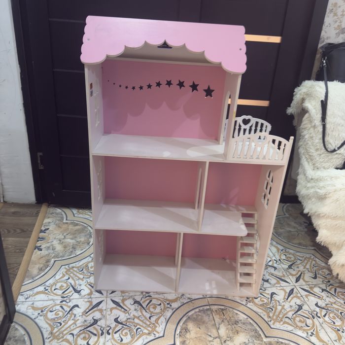 Продам кукольный домик