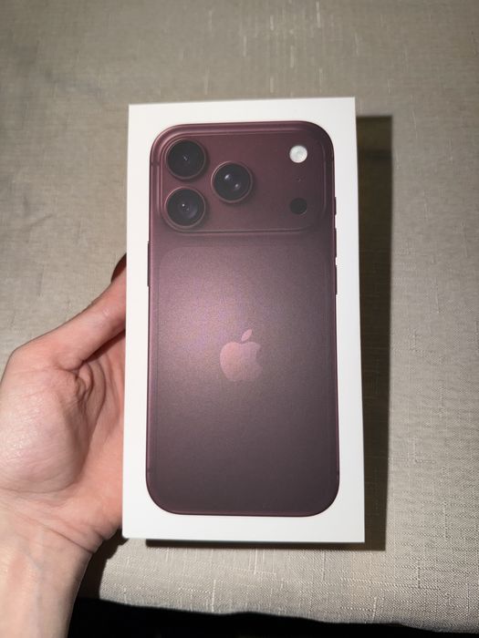 iPhone 18 Pro 256GB Sigilat Unlocked Burgundy