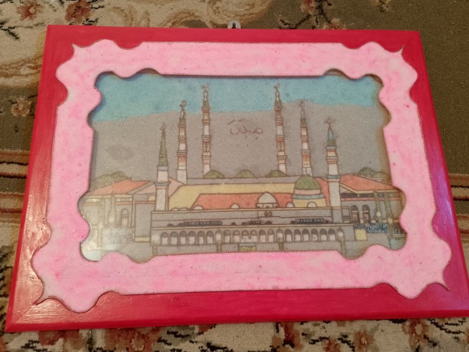 Мечеть и сувенир корабль