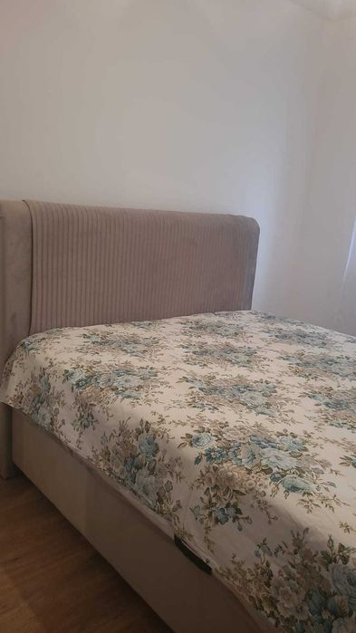 Propietar vand apartament cu 3 camere ,67mp utili ,2 baii ,balcon si parcare privata