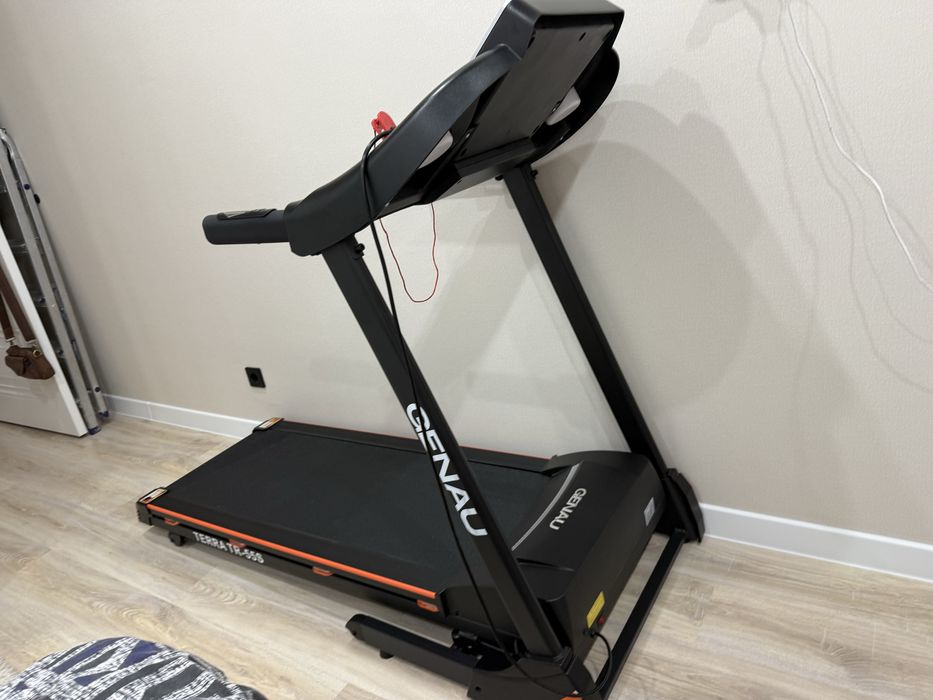 Продам беговую дорожку