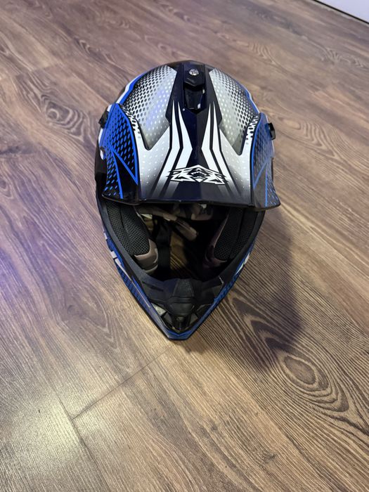 Vand casca de moto cross