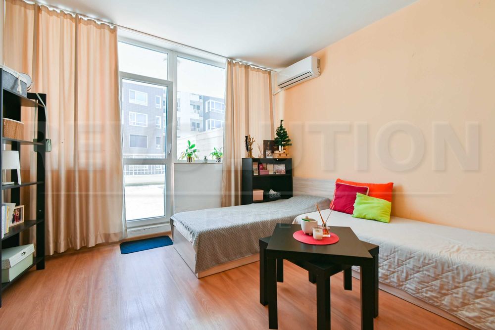 Продава се Едностаен апартамент в София, Студентски град - 65 кв.м за 2000 €/кв.м - Снимка #1