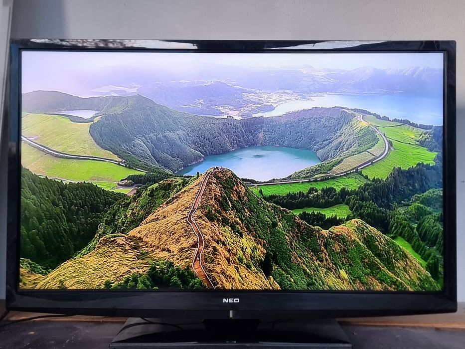 Телевизор / Neo - 32" - FullHD , Цифрова + Ефирна