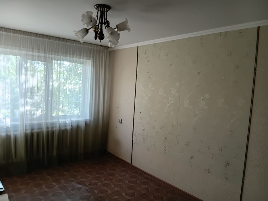 Продам 2 ком,кв,3-50,1 этаж.