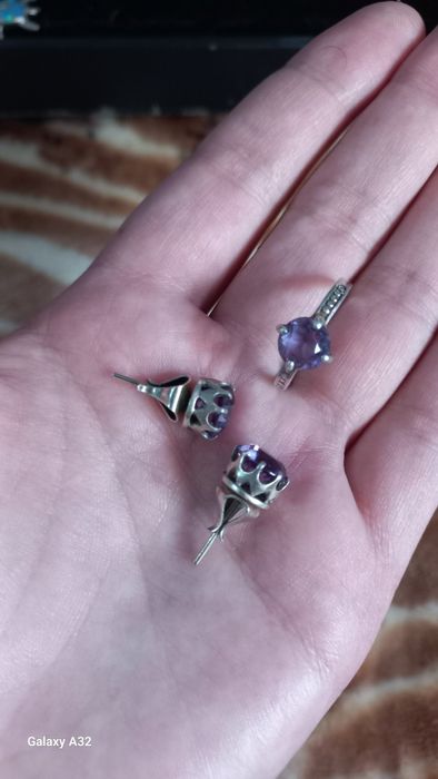 Советские сережки гвоздик с натуральным  камнем Александрид