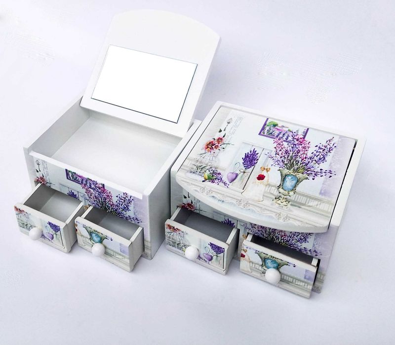 НОВА Дървена КУТИЯ ЗА БИЖУТА. Подаръчна Кутийка за Бижута Органайзер