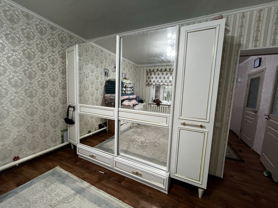 Спальный гарнитур