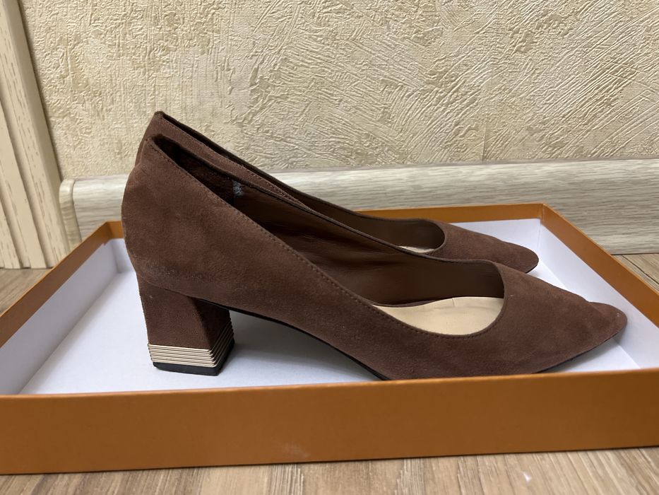 Туфли charles keith