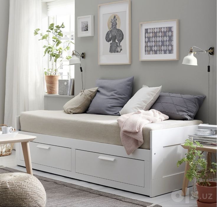 Кровать -кушетка IKEA BRIMNES с 2-мя ящиками, белый 80*200 см