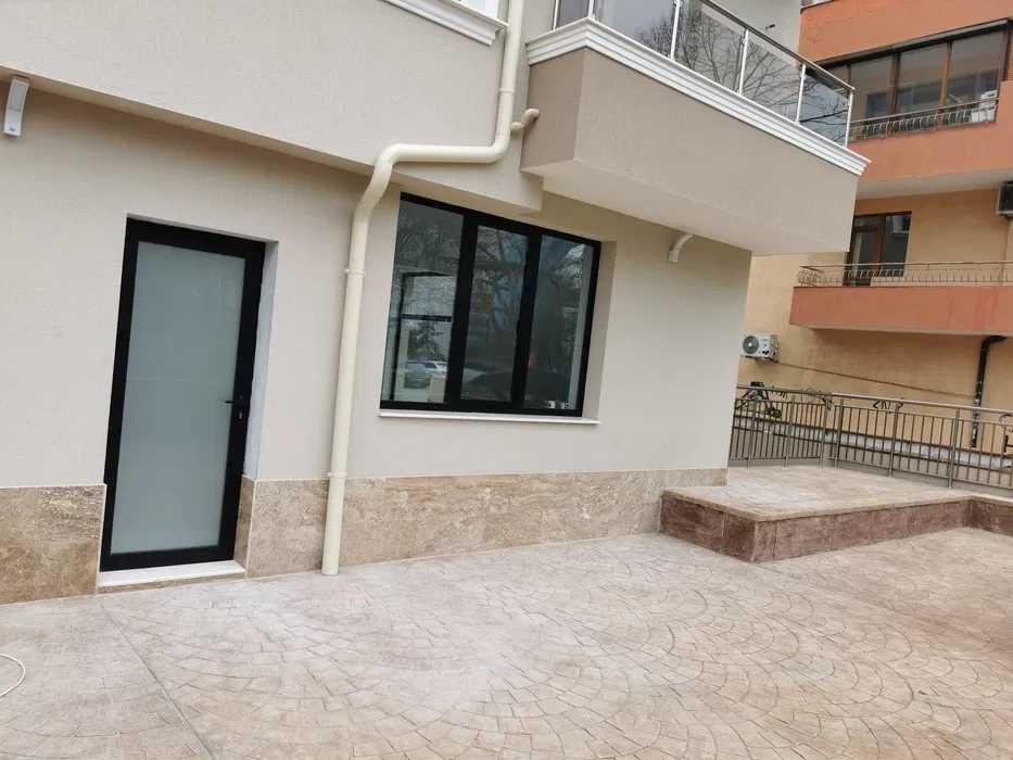 Дава се под наем Магазин в Бургас, Славейков - 85 кв.м за 690 € - Снимка #6