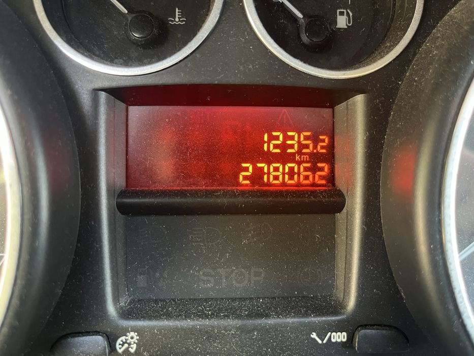 Peugeot 308 1,6 Пежо 308 1,6