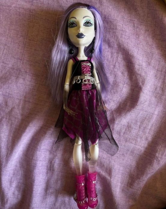 Monster high  кукла ghouls alive Spectra