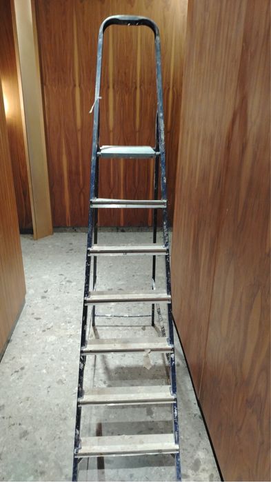 Продам стремянку