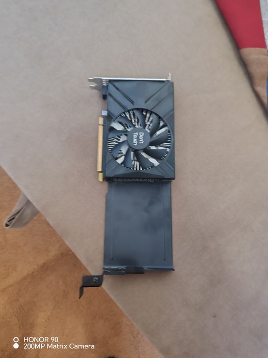 в продаже 1660супер на 8гб