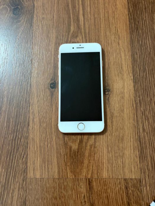 Iphone 8, память 64 гб