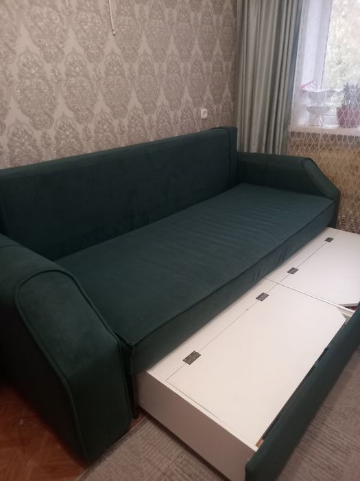 Продам срочно диван
