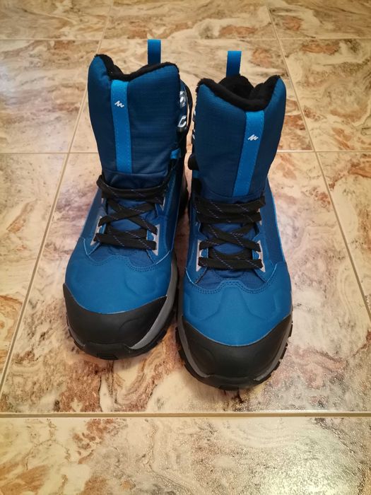 Чисто нови зимни обувки