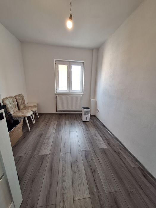 Vand Apartament cu 2 camere
