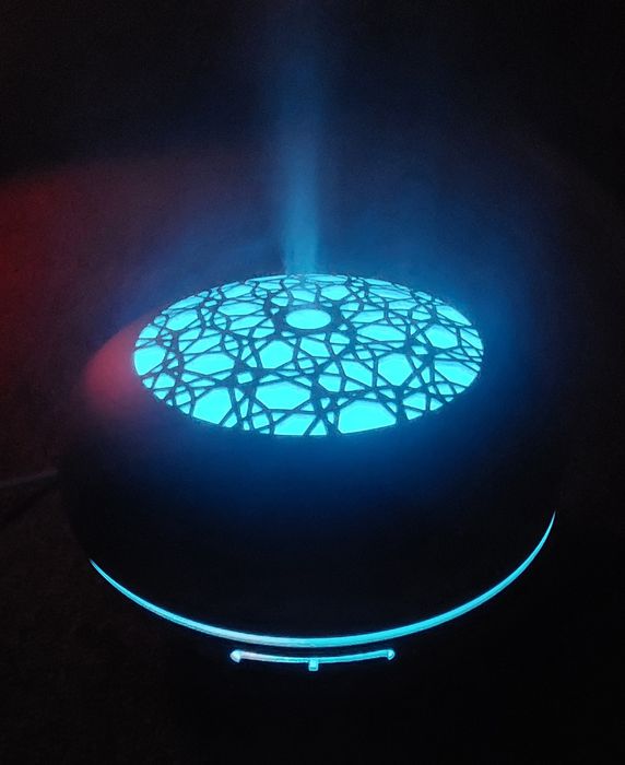 Umidificator cu difuzor de arome, cu ultrasunete si lumini NOU